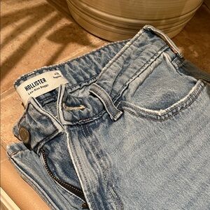 Hollister Women's Low Rise Baggy Jeans